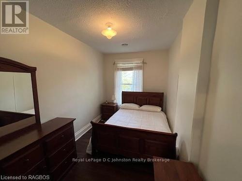 69 Albert Street N, Saugeen Shores, ON - Indoor Photo Showing Bedroom