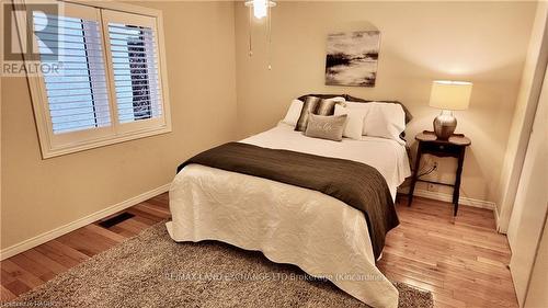 355 Penetangore Row, Kincardine, ON - Indoor Photo Showing Bedroom