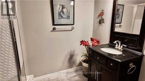 355 Penetangore Row, Kincardine, ON - Indoor Photo Showing Bathroom