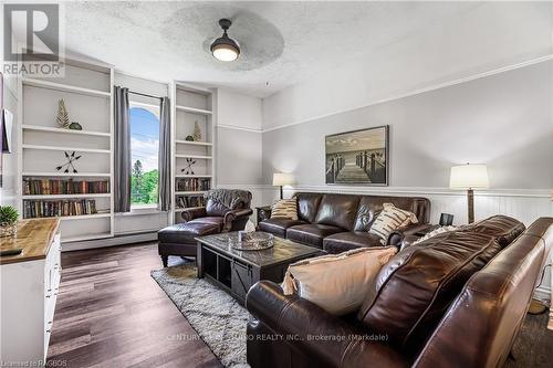 170 Durham Road A, Grey Highlands (Priceville), ON - Indoor Photo Showing Living Room