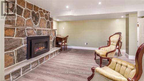 490 7Th Street W, Owen Sound, ON - Indoor With Fireplace