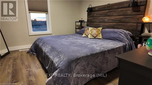 53 Concession 6, Brockton, ON - Indoor Photo Showing Bedroom