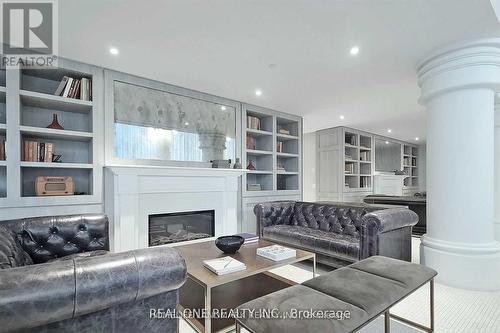 622 - 33 Helendale Avenue, Toronto, ON - Indoor Photo Showing Living Room With Fireplace