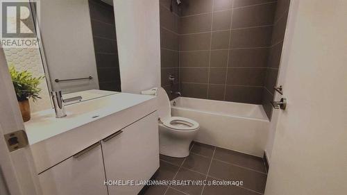 622 - 33 Helendale Avenue, Toronto, ON - Indoor Photo Showing Bathroom