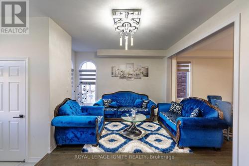 2457 Florentine Place, Pickering, ON - Indoor Photo Showing Living Room