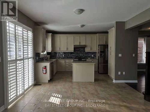 1782 Western Crescent, Oshawa, ON - Indoor Photo Showing Kitchen