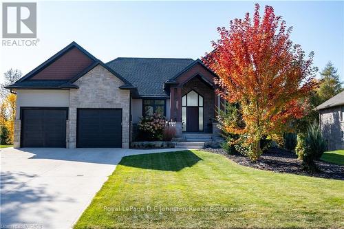 136 Trillium Drive Drive, Saugeen Shores, ON - Outdoor With Facade