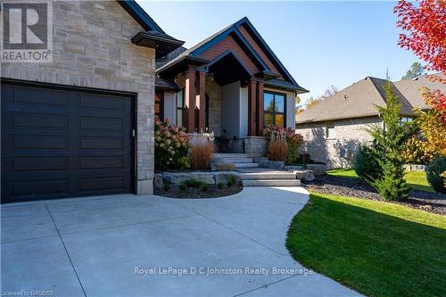 136 Trillium Drive Drive, Saugeen Shores, ON - Outdoor With Facade