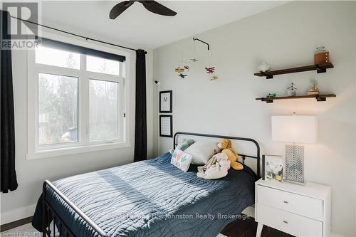 136 Trillium Drive Drive, Saugeen Shores, ON - Indoor Photo Showing Bedroom