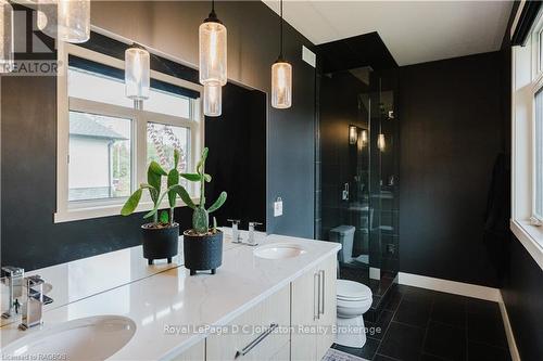 136 Trillium Drive Drive, Saugeen Shores, ON - Indoor Photo Showing Bathroom