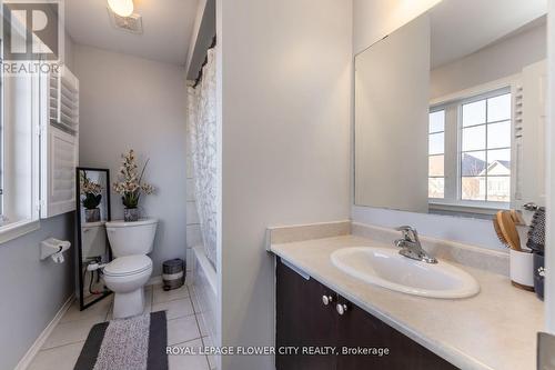 18 Loftsmoor Drive, Brampton, ON - Indoor Photo Showing Bathroom