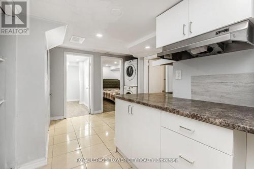 18 Loftsmoor Drive, Brampton, ON - Indoor Photo Showing Kitchen