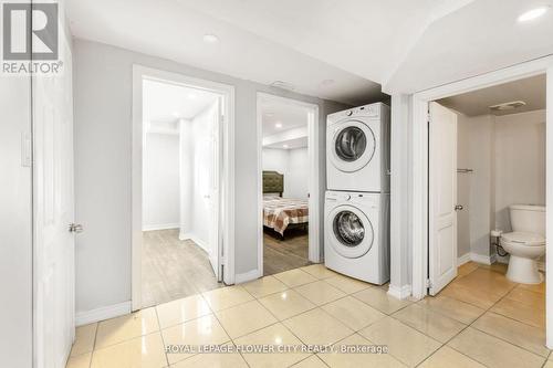 18 Loftsmoor Drive, Brampton, ON - Indoor Photo Showing Laundry Room