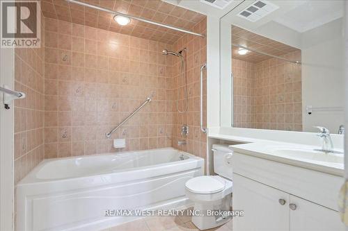 420 - 3351 Cawthra Road, Mississauga, ON - Indoor Photo Showing Bathroom