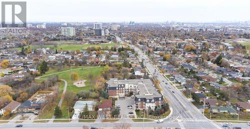 420 - 3351 Cawthra Road, Mississauga, ON - Outdoor With View