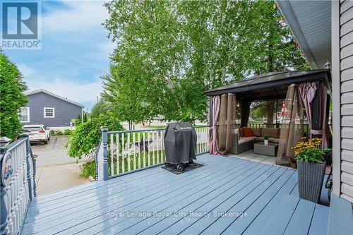 40 Bullfrog Drive, Puslinch, ON - Outdoor With Deck Patio Veranda With Exterior