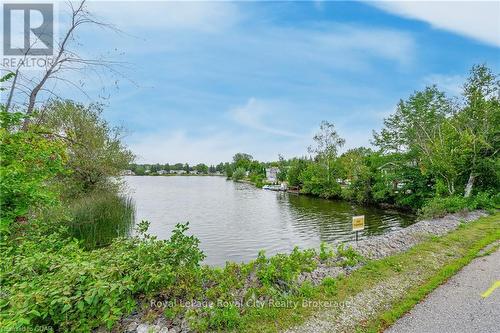 40 Bullfrog Drive, Puslinch, ON - Outdoor With Body Of Water With View