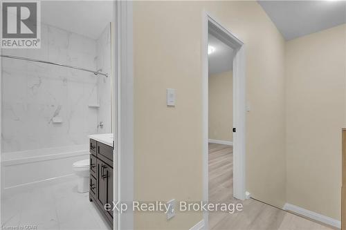 370 Forfar Street E, Centre Wellington (Fergus), ON - Indoor Photo Showing Bathroom