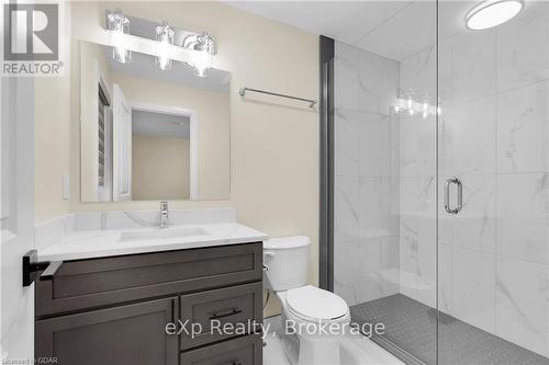 370 Forfar Street E, Centre Wellington (Fergus), ON - Indoor Photo Showing Bathroom