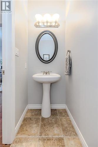 30 Geddes Crescent, Guelph (Hanlon Creek), ON - Indoor Photo Showing Bathroom