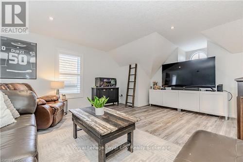 30 Geddes Crescent, Guelph (Hanlon Creek), ON - Indoor Photo Showing Living Room