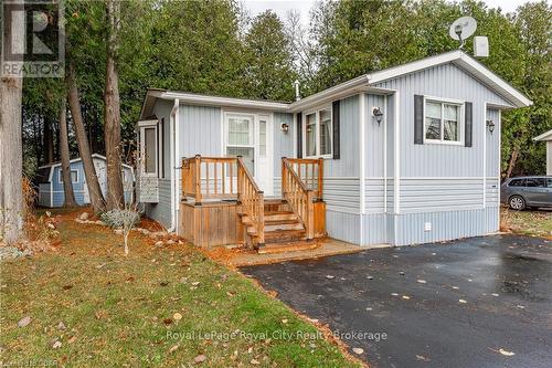 2 Spruce Avenue, Puslinch, ON - Outdoor