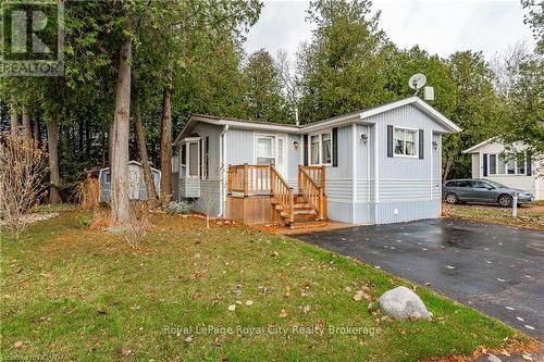 2 Spruce Avenue, Puslinch, ON - Outdoor