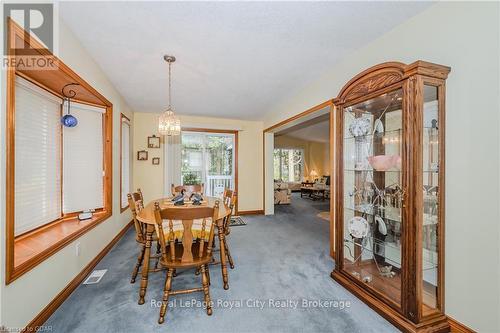 2 Spruce Avenue, Puslinch, ON - Indoor Photo Showing Dining Room