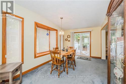 2 Spruce Avenue, Puslinch, ON - Indoor Photo Showing Dining Room