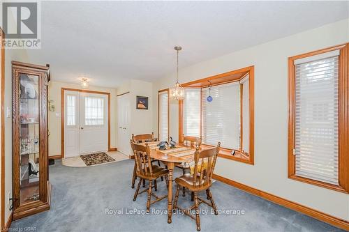 2 Spruce Avenue, Puslinch, ON - Indoor Photo Showing Dining Room