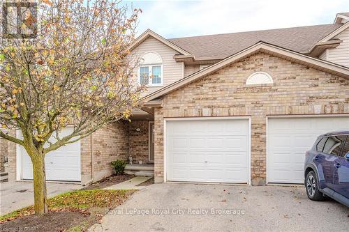 39 - 31 Schroder Crescent, Guelph (Grange Hill East), ON - Outdoor