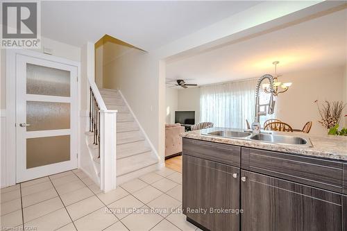 39 - 31 Schroder Crescent, Guelph (Grange Hill East), ON - Indoor Photo Showing Kitchen With Double Sink