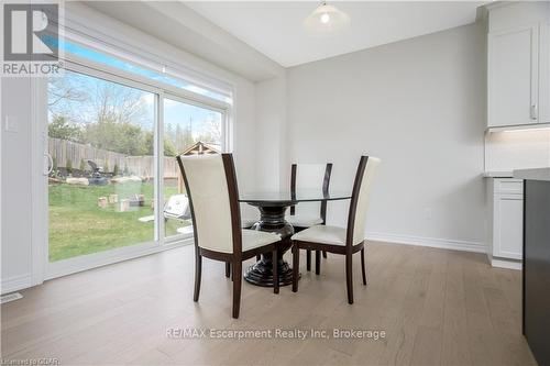 132 Drexler Avenue, Guelph/Eramosa (Rockwood), ON - Indoor Photo Showing Dining Room