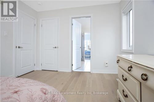 132 Drexler Avenue, Guelph/Eramosa (Rockwood), ON - Indoor Photo Showing Bedroom