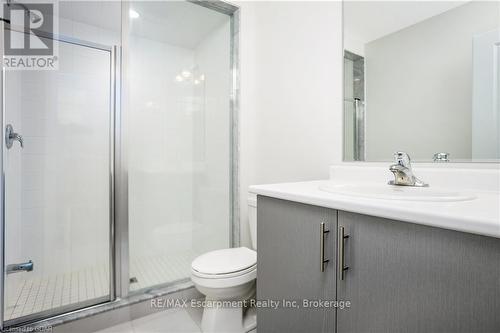 132 Drexler Avenue, Guelph/Eramosa (Rockwood), ON - Indoor Photo Showing Bathroom