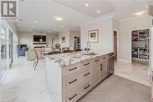 1202 - 1878 Gordon Street, Guelph (Guelph South), ON - Indoor Photo Showing Kitchen With Upgraded Kitchen