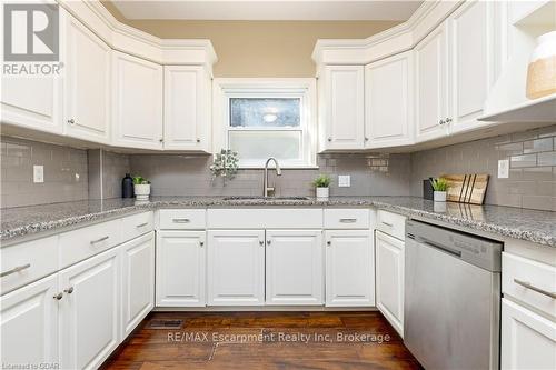 274 Alma Street, Guelph/Eramosa (Rockwood), ON - Indoor Photo Showing Kitchen