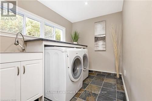 274 Alma Street, Guelph/Eramosa (Rockwood), ON - Indoor Photo Showing Laundry Room