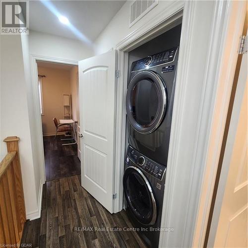 57 Arlington Crescent, Guelph (Pine Ridge), ON - Indoor Photo Showing Laundry Room