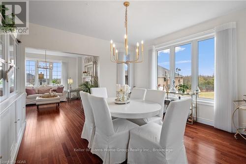 125 Crewson Court, Erin, ON - Indoor Photo Showing Dining Room