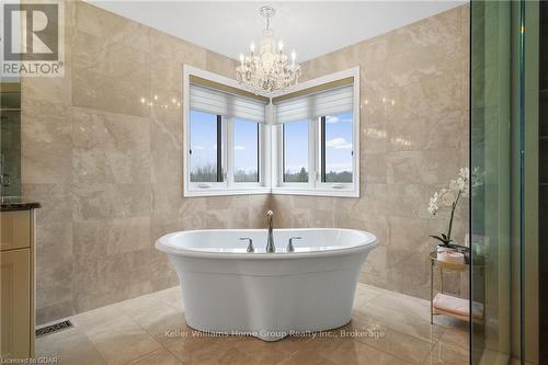 125 Crewson Court, Erin, ON - Indoor Photo Showing Bathroom