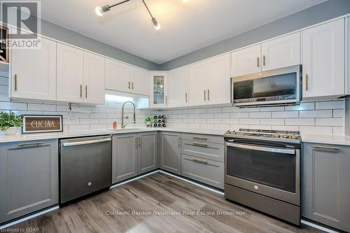 1206 - 55 Green Valley Drive, Kitchener, ON - Indoor Photo Showing Kitchen With Upgraded Kitchen