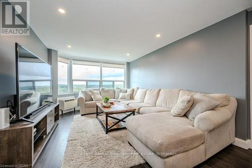 1206 - 55 Green Valley Drive, Kitchener, ON - Indoor Photo Showing Living Room