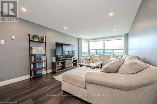 1206 - 55 Green Valley Drive, Kitchener, ON - Indoor Photo Showing Living Room