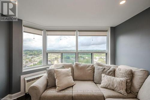 1206 - 55 Green Valley Drive, Kitchener, ON - Indoor Photo Showing Living Room