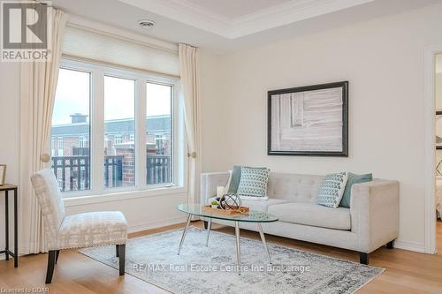 D403 - 71 Bayberry Drive, Guelph (Village), ON - Indoor Photo Showing Living Room