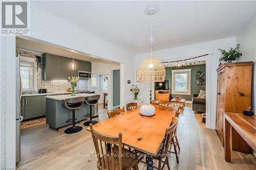 39 Raglan Street, Guelph (Central West), ON - Indoor Photo Showing Dining Room