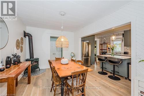 39 Raglan Street, Guelph (Central West), ON - Indoor Photo Showing Dining Room