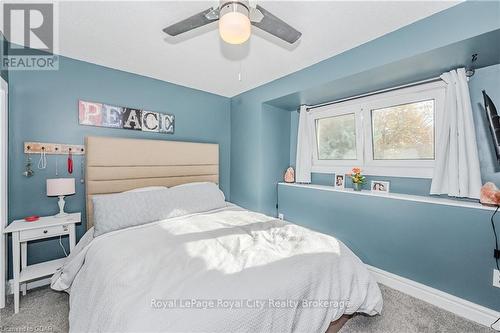 39 Raglan Street, Guelph (Central West), ON - Indoor Photo Showing Bedroom