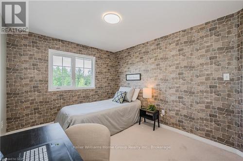 79 Severn Drive, Guelph (Grange Hill East), ON - Indoor Photo Showing Bedroom